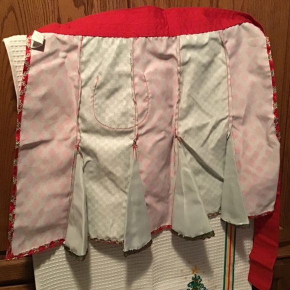 NWT Grasslands  Road Christmas  Skirt apron - pleat details - Picture 5 of 7